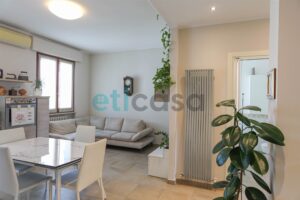 Trilocale ristrutturato con box a Somaglia