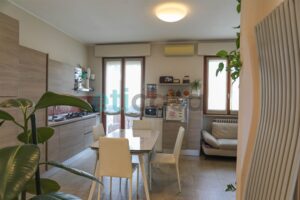 Trilocale ristrutturato con box a Somaglia - foto 12