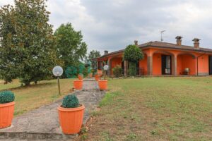 Villa indipendente con giardino a Case Nuove - foto 6